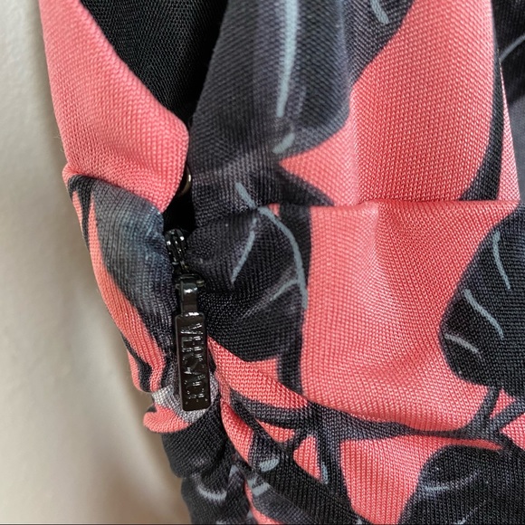 VERSACE Pink and Black Floral Sleeveless V-Neck Cocktail Dress - Size 8 - Picture 7 of 15